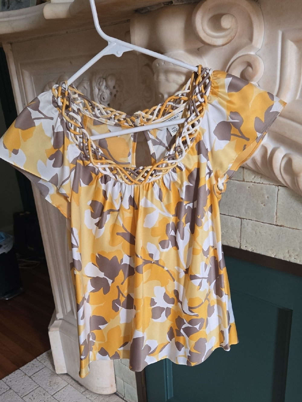 Banana Republic Yellow Floral Braided-Neck Blouse Size Petite XS